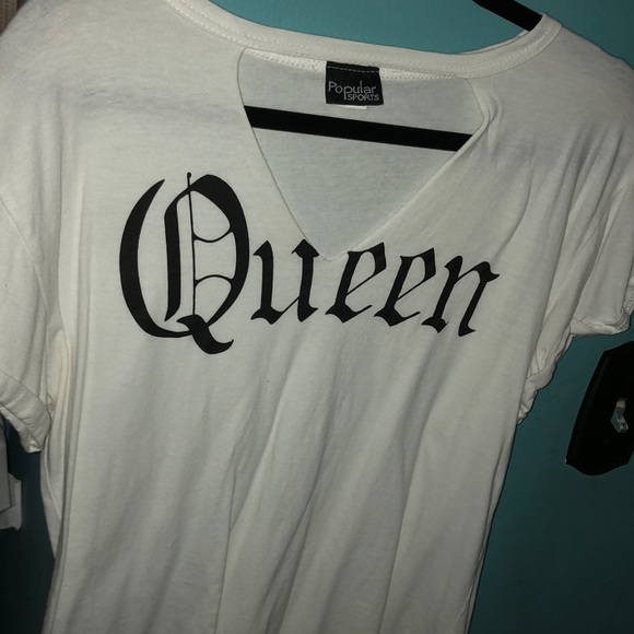 White v neck tee - Picture 2 of 2